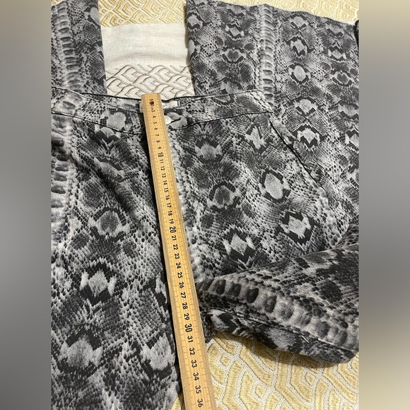 Free People Snake Python Just Float On Bell Bottom High Waisted Jeans 26 - Picture 13 of 16